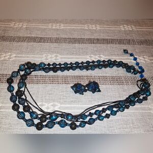 Alice Caviness Vintage Elegant Blue and Black Beaded Necklace